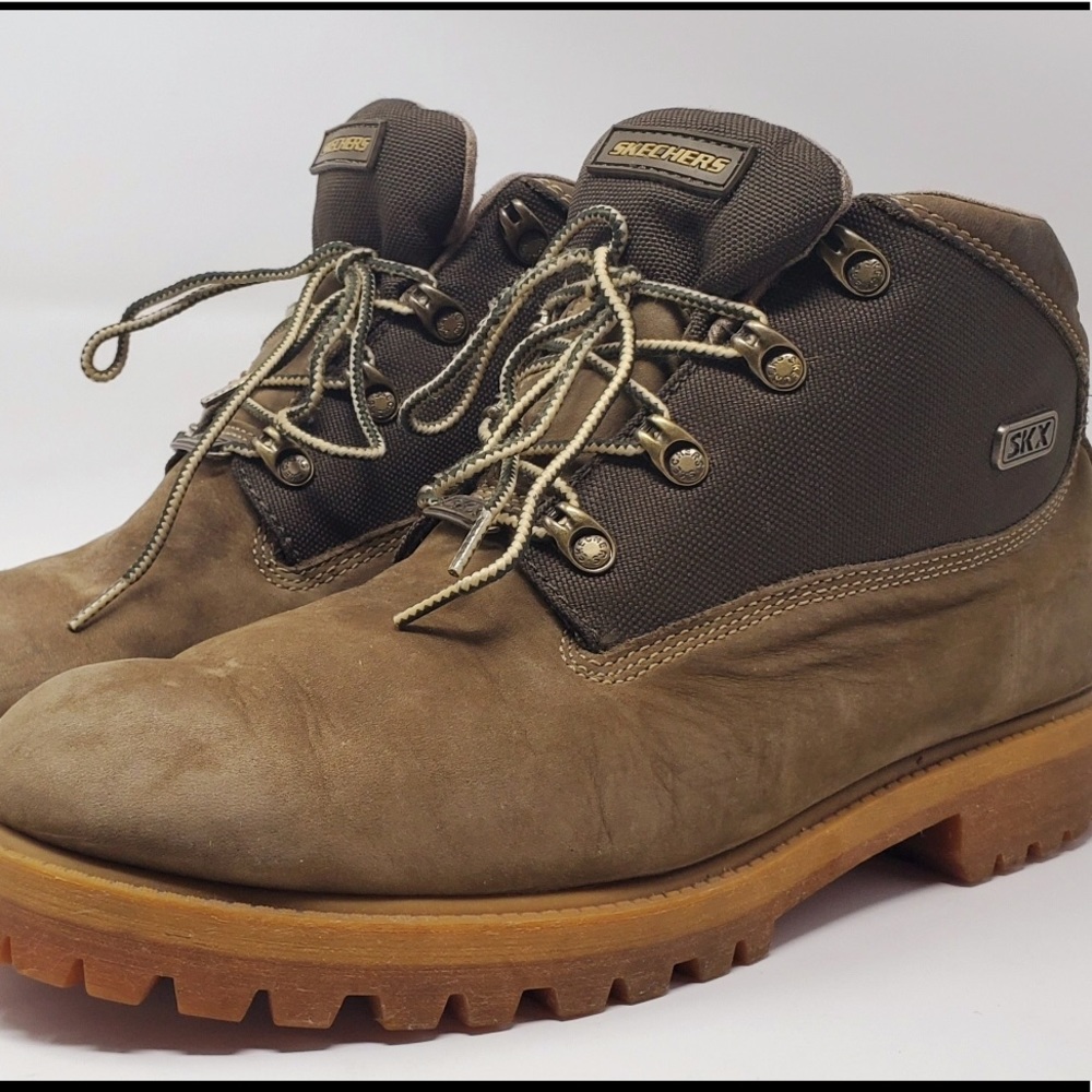 Sketchers suede boots